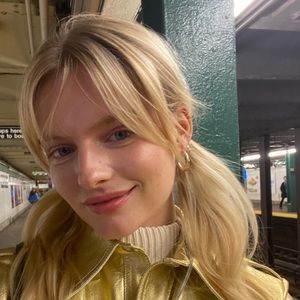 Meet your Posher, Isabella